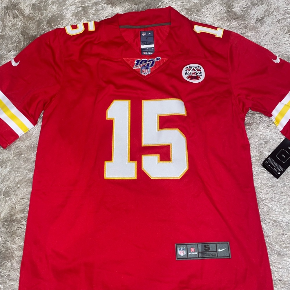 Brand new with tags pat Mahomes jersey!!